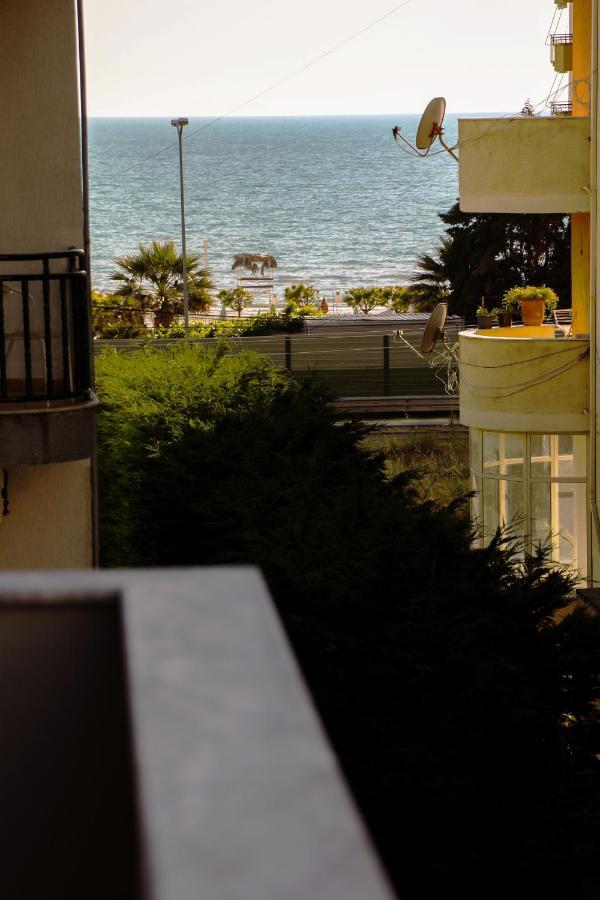Hotel Vila Namiku Durrës Exterior foto